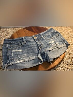 American eagle size 6 shorts